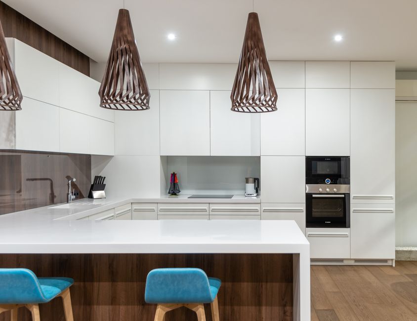 montaj mobila de bucatarie la comanda intr-un apartament